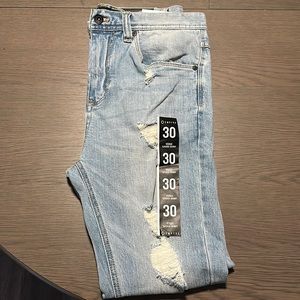 Men’s ripped jeans